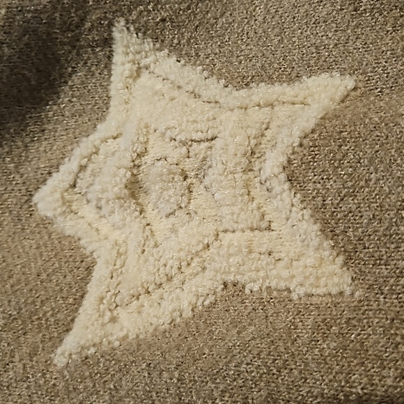 Bucketlist by Anthropology Oversized Star Sweater - Picture 4 of 7